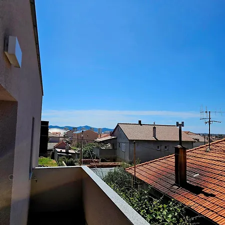 Nina Apartment *