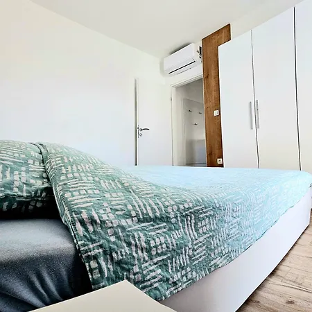 Nina Apartment